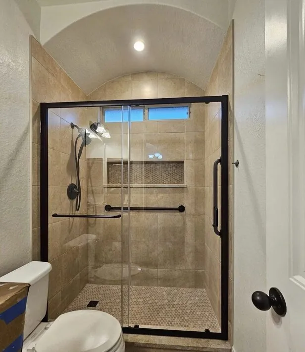 Bathrooms by TEXAN Home Improvements
